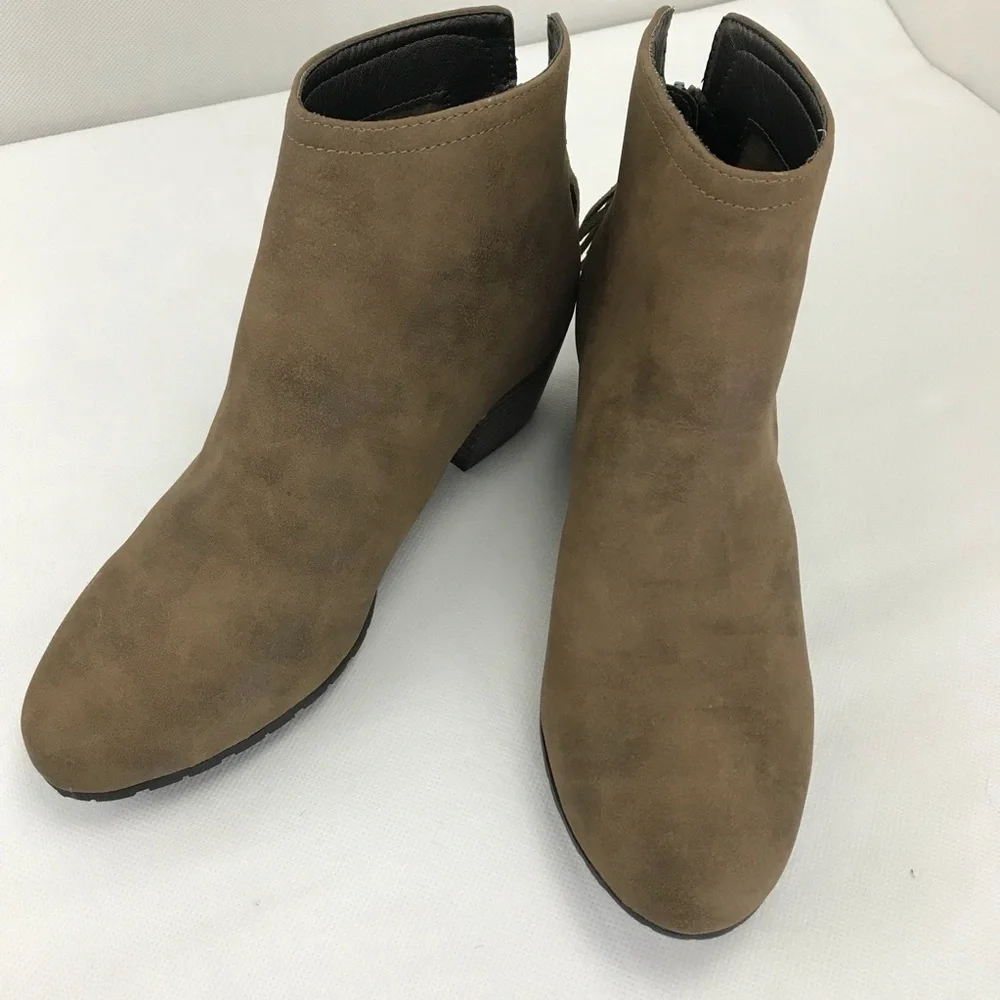 Reaction Kenneth Cole ankle boots suede women tan western bohemian casual city 8